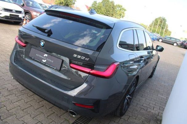 BMW 330d Touring xDrive Sport Line 195 kW image number 16