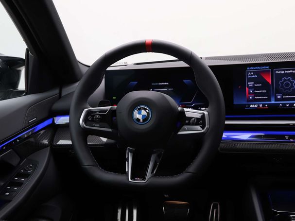 BMW i5 M60 xDrive 442 kW image number 3