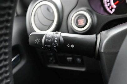 Car image 33