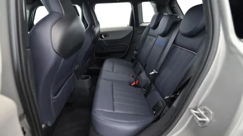 Car image 24