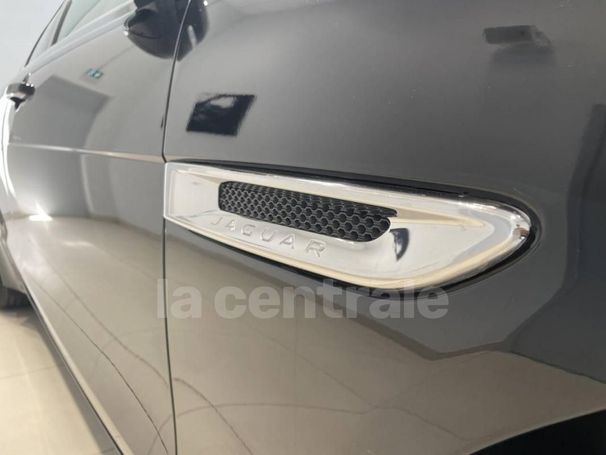 Jaguar XE 132 kW image number 28