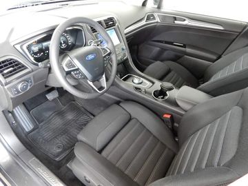 Car image 9