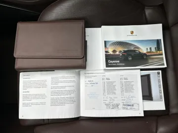 Car image 40