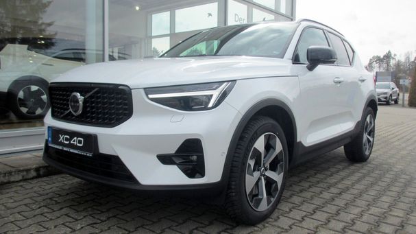 Volvo XC40 B4 Ultimate Dark 145 kW image number 1