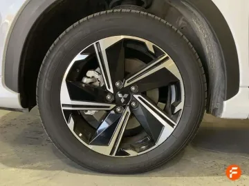 Car image 36
