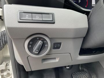 Car image 35