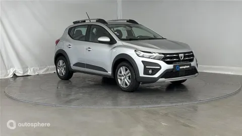 Car image 4
