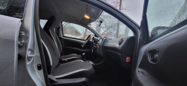 Toyota Aygo 53 kW image number 6