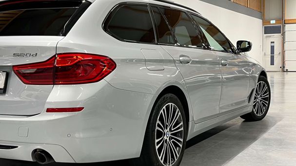 BMW 520d Touring xDrive Sport Line 140 kW image number 13