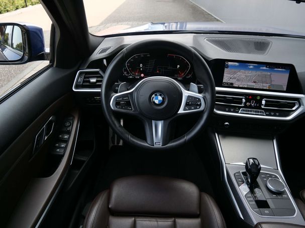 BMW 320i 135 kW image number 25