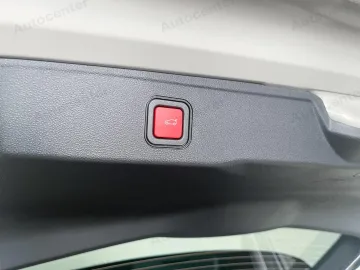 Car image 36