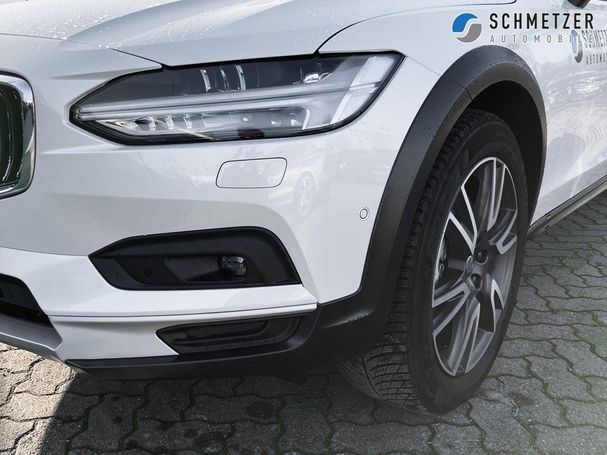 Volvo V90 Cross Country AWD B4 145 kW image number 6