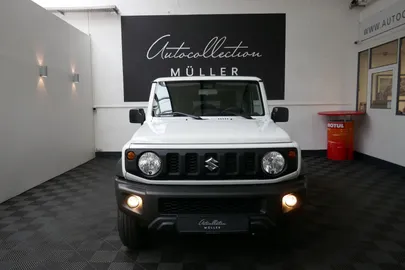 Car image 5