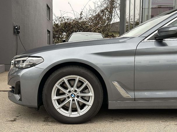 BMW 520d Touring 140 kW image number 6