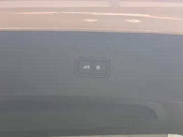 Car image 42