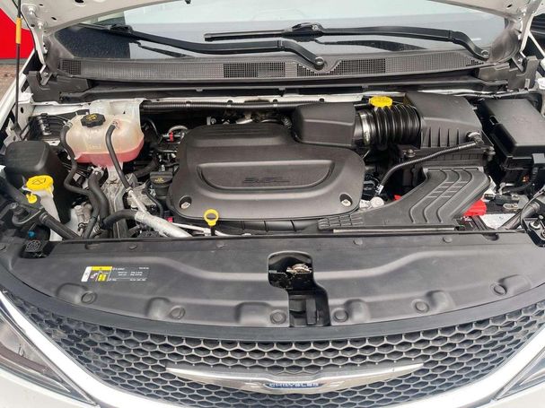 Chrysler Pacifica 3.6 V6 214 kW image number 14