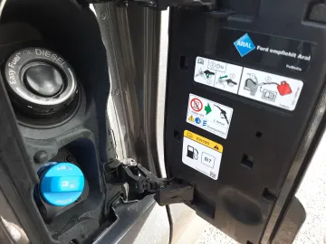 Car image 31