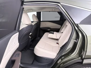 Car image 39