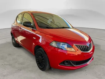 Car image 2