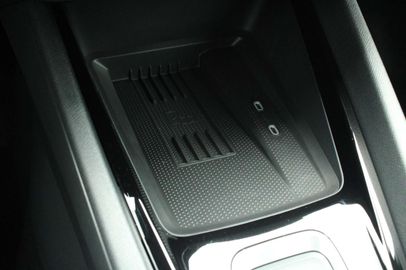 Car image 31