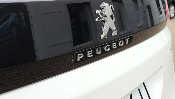 Peugeot 3008 PureTech EAT8 S&S 96 kW image number 10