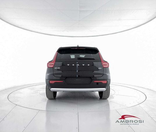 Volvo XC40 B3 Core 120 kW image number 6