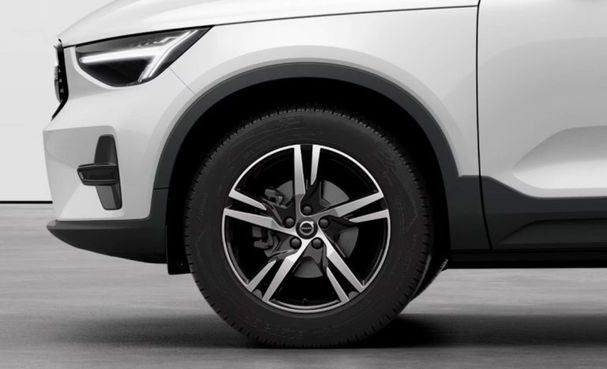 Volvo XC40 B4 Plus Dark 145 kW image number 5