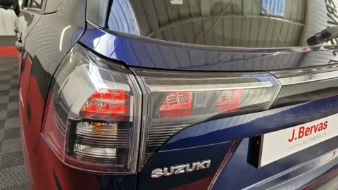 Car image 35