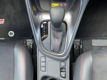 Car image 14