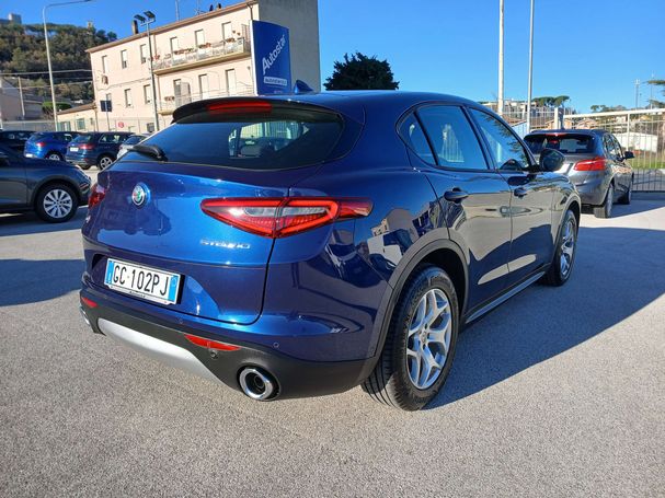 Alfa Romeo Stelvio 2.2 Q4 140 kW image number 3