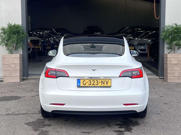 Tesla Model 3 60 Plus 175 kW image number 3