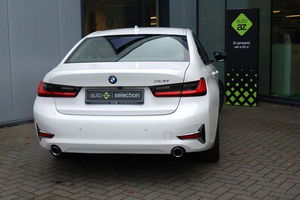 BMW 320i 135 kW image number 8