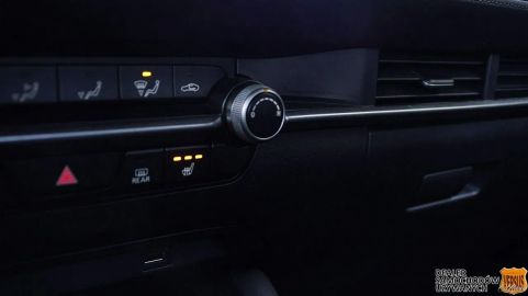 Car image 32