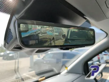 Car image 27