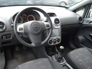 Car image 9