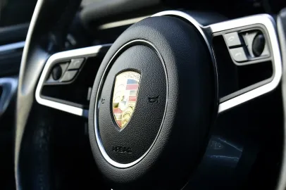 Car image 38