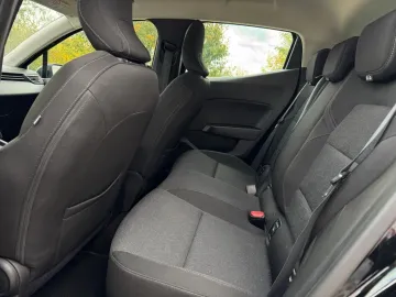 Car image 22