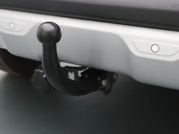 Car image 33