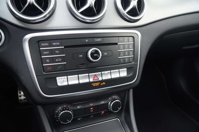 Car image 35