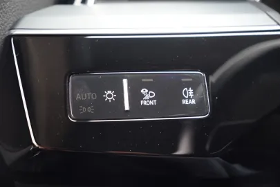 Car image 35