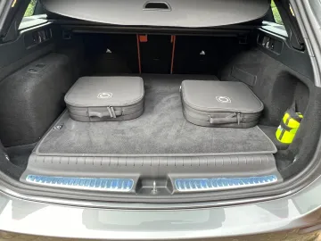 Car image 36