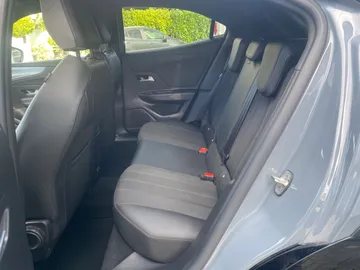 Car image 31