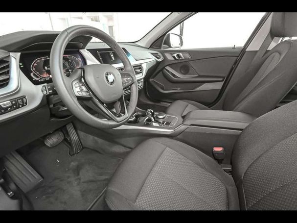 BMW 116i Advantage 80 kW image number 4