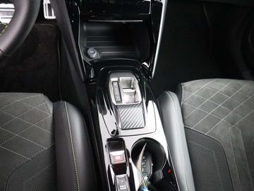 Car image 25