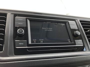 Car image 32