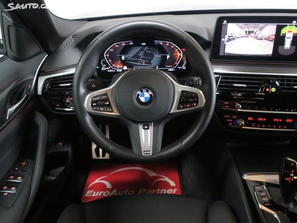 BMW 520d Touring xDrive 140 kW image number 15