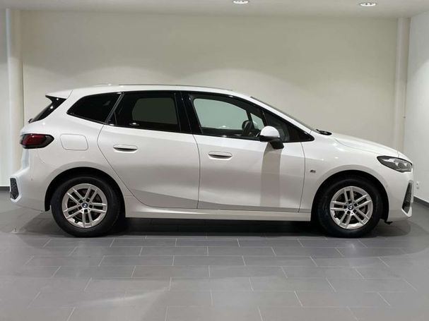 BMW 220i Active Tourer 115 kW image number 2