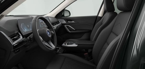 BMW iX1 xDrive30 200 kW image number 3