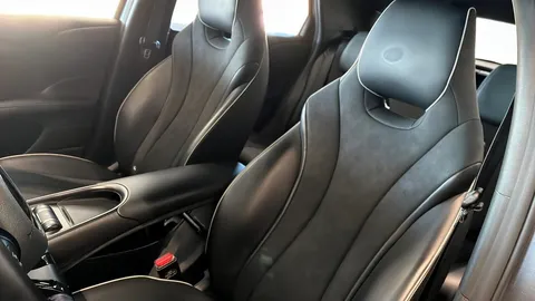 Car image 24
