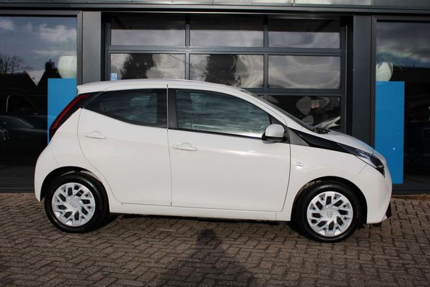 Toyota Aygo 54 kW image number 4